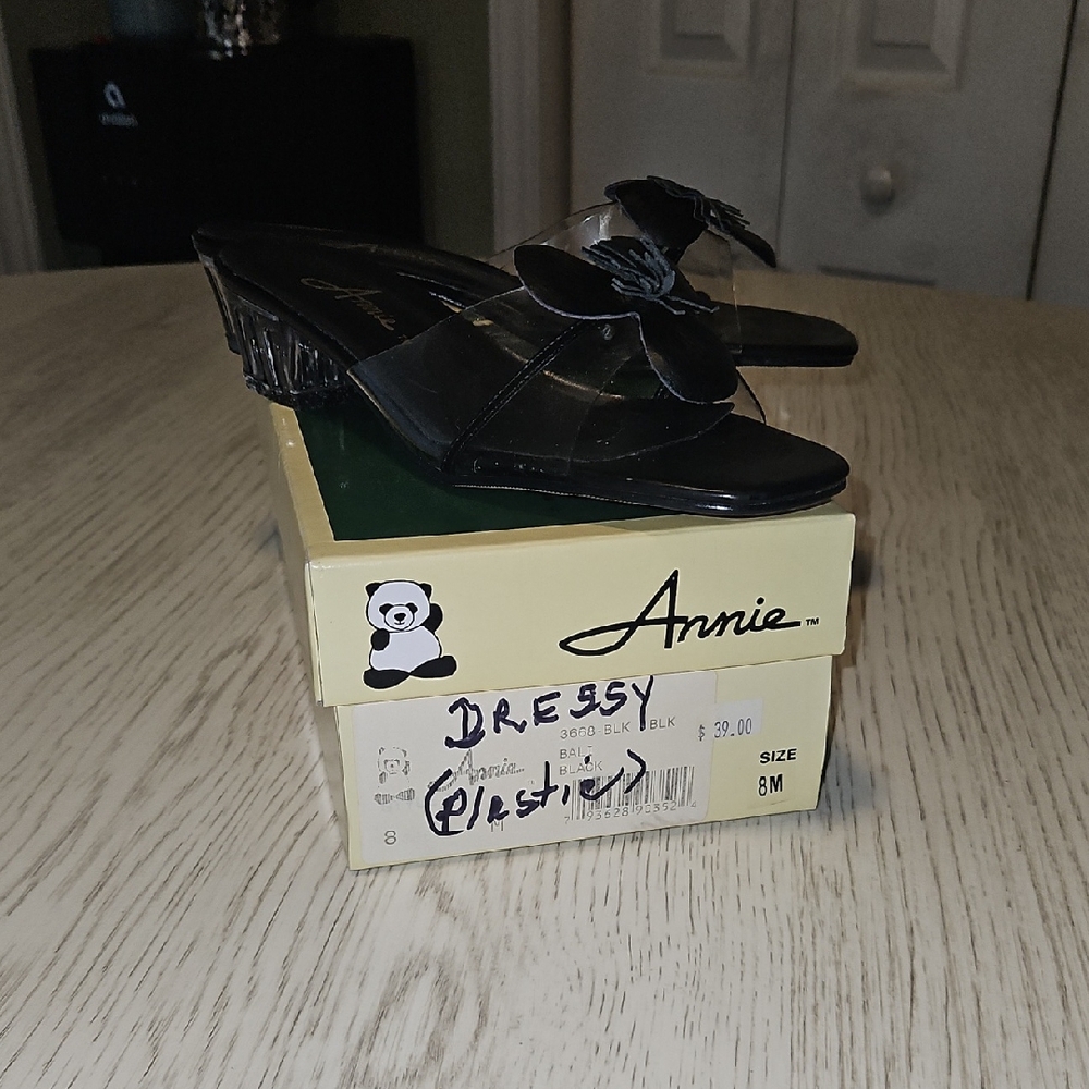 Vintage Annie Black Wedge Sandals Sz 8